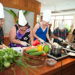 Отель Phunawa Resort питание