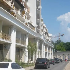 Гостиница Sejour Holiday Home парковка