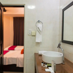 Отель The Beehive 3* Номер Делюкс с различными типами кроватей фото 7