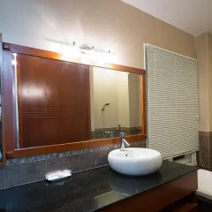 Отель An Huy Villa 3* Вилла с различными типами кроватей фото 12