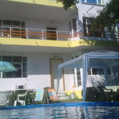 Отель Prima Guest House 2 Болгария, Генерал-Кантраджиево - отзывы, цены и фото номеров - забронировать отель Prima Guest House 2 онлайн бассейн фото 2