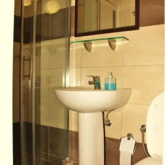 Rea Hotel ванная