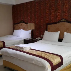 Отель The Privi Suites 3* Улучшенный номер с 2 отдельными кроватями фото 7