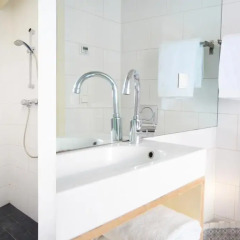 Отель Dahli's Boutique Apartments Нидерланды, Амстердам - отзывы, цены и фото номеров - забронировать отель Dahli's Boutique Apartments онлайн ванная