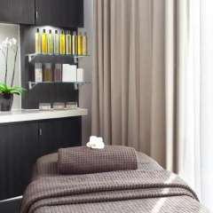 Отель Crowne Plaza London Docklands Лондон спа