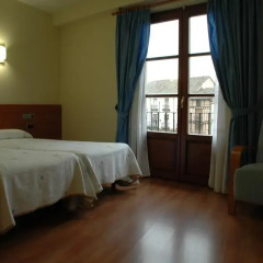 Hotel Zaravencia комната для гостей