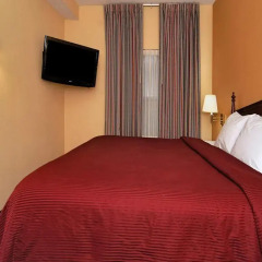 Отель Clarion Inn & Suites Northwest 2* Стандартный номер с различными типами кроватей