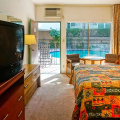 Отель Dunes Inn - Wilshire 2* Стандартный номер с различными типами кроватей фото 2
