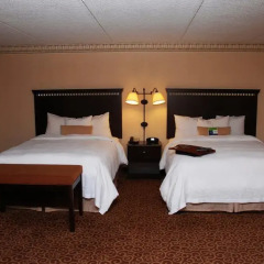 Отель Hampton Inn & Suites Staten Island 2* Стандартный номер с различными типами кроватей фото 2