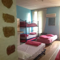 Отель Faubourg Montmartre Guest House 2* Кровать в общем номере фото 4