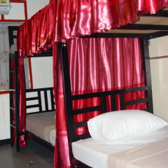 U Hostel Кровать в мужском общем номере фото 4