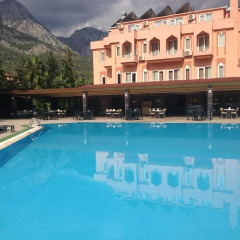 Beldiana Hotel бассейн