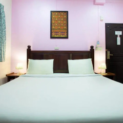Отель Baan Sutra Guesthouse 3* Стандартный номер с различными типами кроватей фото 12