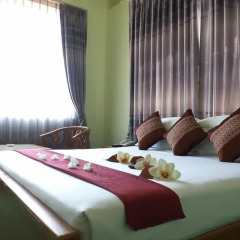 Jade Royal Hotel 3* Улучшенный номер с различными типами кроватей