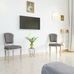 Апартаменты Cariatides Studio Promenade Holiday комната для гостей фото 3