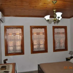 Отель Guesthouse Kris Берат в номере