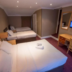 Newham Hotel 2* Стандартный семейный номер с двуспальной кроватью фото 7