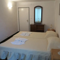 Hotel "tango" Золотые пески комната для гостей фото 11