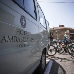 Ambasciatori Place Hotel Фьюджи городской автобус