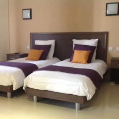 The Windsor Hotel 4* Улучшенный номер с 2 отдельными кроватями фото 2