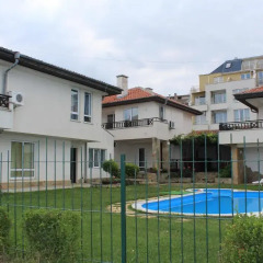 Отель Villas Bilyana Равда бассейн