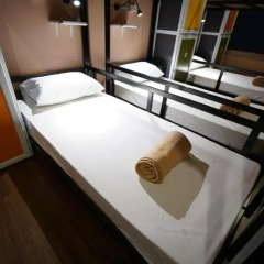 Urban Hostel Bangkok Кровать в общем номере с двухъярусной кроватью фото 20