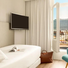 Отель NH Collection Brussels Centre 4* Улучшенный номер с двуспальной кроватью фото 2