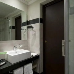 Hotel De La Ville 4* Стандартный номер с различными типами кроватей фото 4