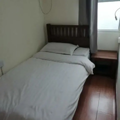 Lucky Family Hostel Стандартный номер с различными типами кроватей (общая ванная комната)