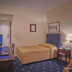 Napoleon Hotel 4* Стандартный номер с двуспальной кроватью фото 4