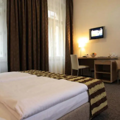 Hotel Pav 3* Улучшенный номер с различными типами кроватей