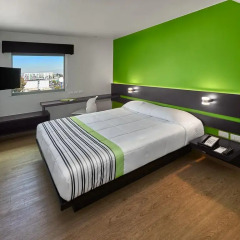 Отель City Express Junior Toluca Zona Industrial 2* Стандартный номер с различными типами кроватей фото 7