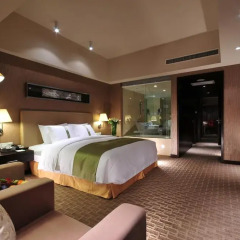 Отель Holiday Inn Xi'an Greenland Century City 4* Улучшенный номер с различными типами кроватей фото 11