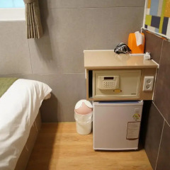 Отель D.H Sinchon Guesthouse 2* Стандартный номер с различными типами кроватей фото 7