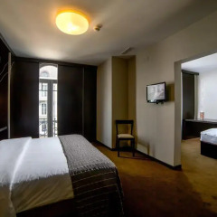 Hotel Expo Astoria 3* Стандартный семейный номер с различными типами кроватей