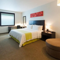 Отель Holiday Inn Express Guadalajara Iteso 2* Стандартный номер с различными типами кроватей фото 3