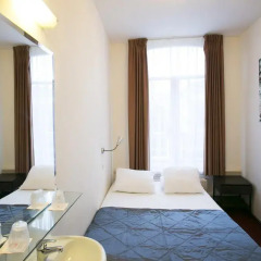 Quentin Arrive Hotel Семейный номер категории Эконом с различными типами кроватей (с общей ванной комнатой) фото 4