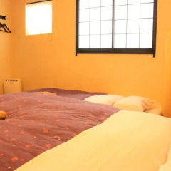 Отель K's House Tokyo Oasis Кровать в общем номере