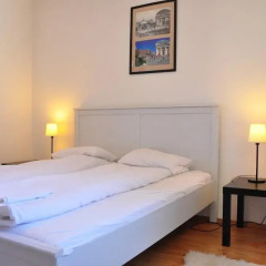 Апартаменты Piano Castle Hill Apartments сейф в номере