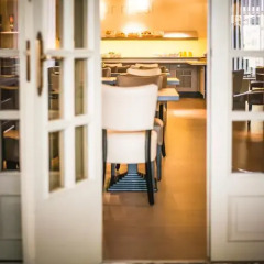 Antwerp Harbour Hotel спортивное сооружение
