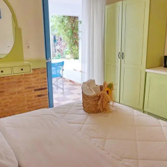 Отель Saronis Hotel Греция, Агистри - отзывы, цены и фото номеров - забронировать отель Saronis Hotel онлайн удобства в номере фото 2