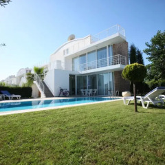 Отель Feronia Villas бассейн фото 3