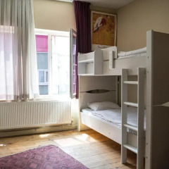 Отель Cheers Midtown Кровать в общем номере с двухъярусной кроватью фото 6
