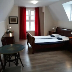 Отель Holiday Rooms Old Town Улучшенный номер с различными типами кроватей фото 4