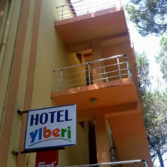 Hotel Ylberi Голем балкон