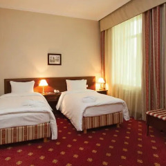 Grand Tien Shan Hotel 4* Улучшенный номер с 2 отдельными кроватями фото 2