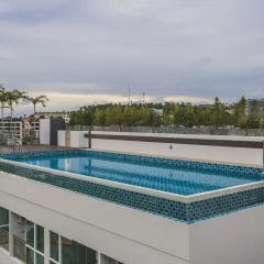 Отель Condo in Kata in Ozone A708 бассейн фото 3