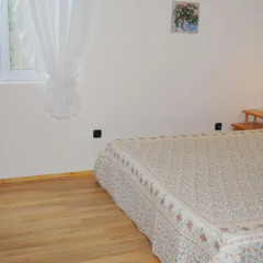 Отель Guest House Sunflowers Болгария, Поморие - отзывы, цены и фото номеров - забронировать отель Guest House Sunflowers онлайн удобства в номере фото 2