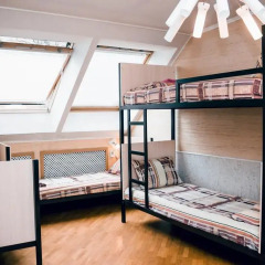 Hostel Kamin Стандартный семейный номер разные типы кроватей фото 2