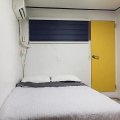 Отель 24 Guesthouse Jongno Tower Стандартный номер